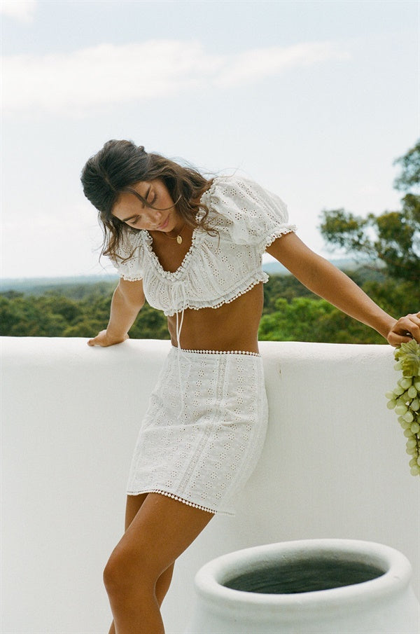 Vintage-Inspired Nikolina Cropped Cotton Broderie Anglaise Top