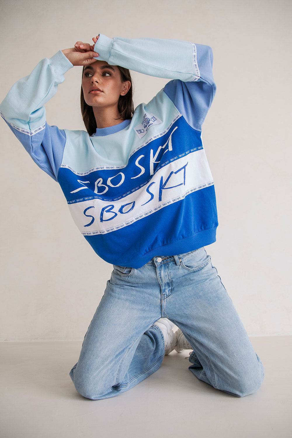 Unique Oversized Vintage Eclipse Sweater in Blue and White