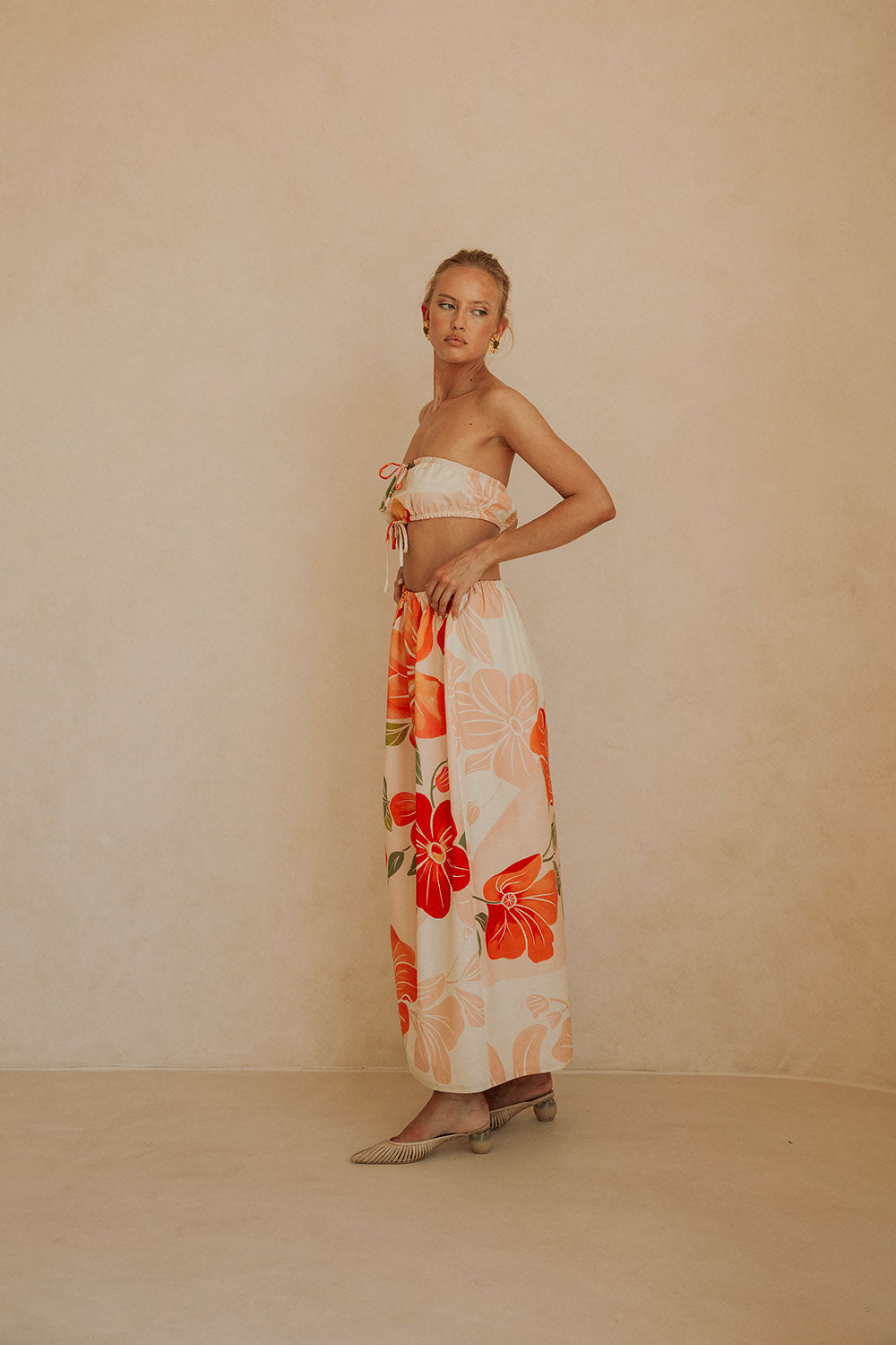Sample Fashionable Fei Dress with Petal-Style Scarf