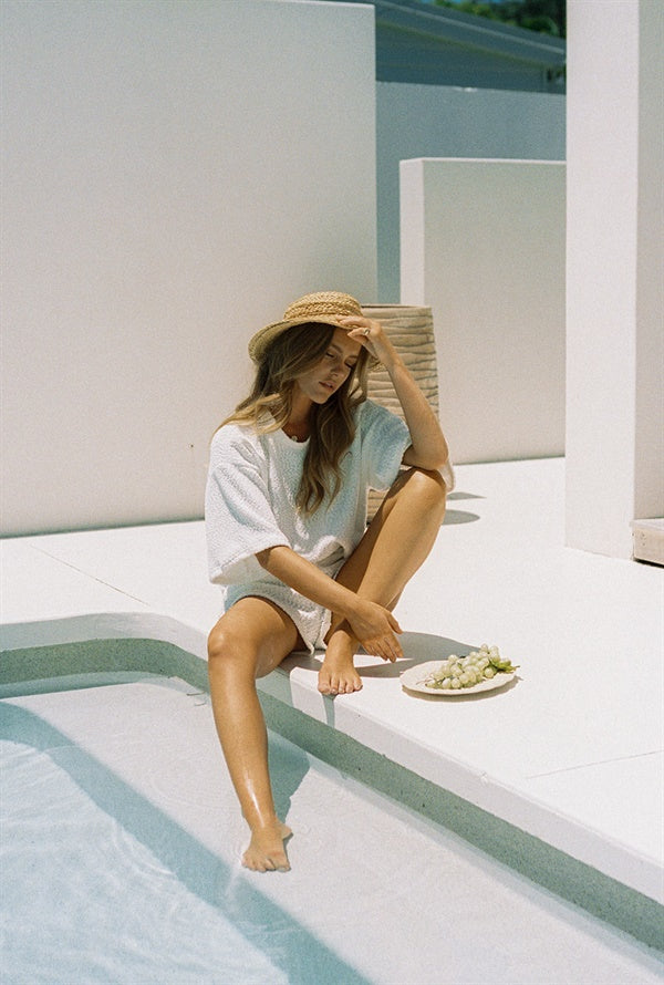 Cloudy Textured Off-White Oversized Wanderer Tee