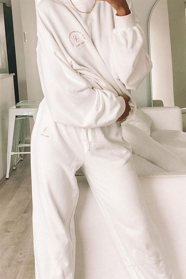 Unique Stay-at-Home Sweatpants with a Faint Mark