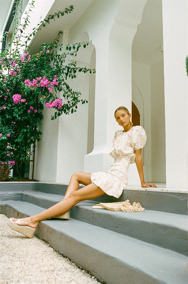 Exclusive XS Camari Linen Sample Dress for Your Unique Style