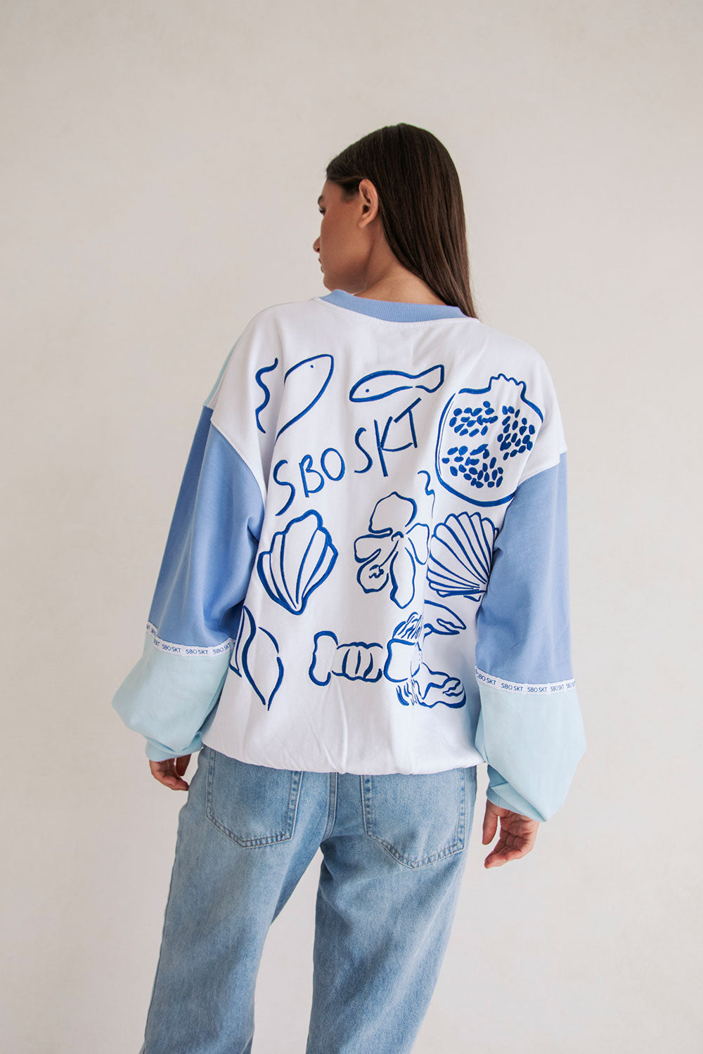 Unique Oversized Vintage Eclipse Sweater in Blue and White