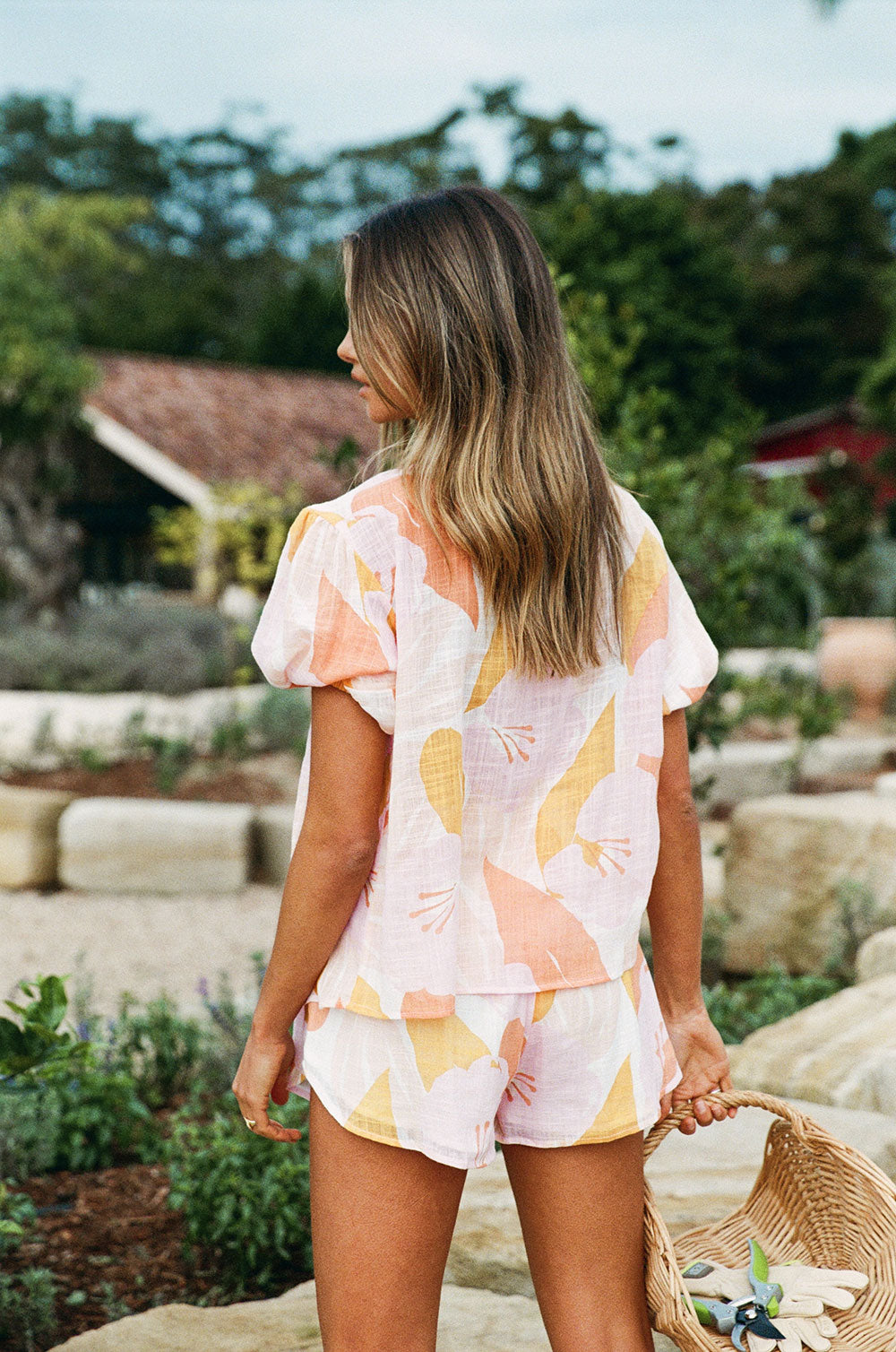 Exquisite Sunset - Printed Leta High - Waisted Shorts