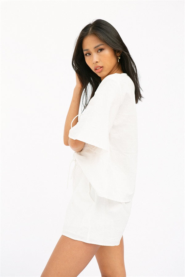 Elegant Off-White Linen Everley High-Waisted Shorts