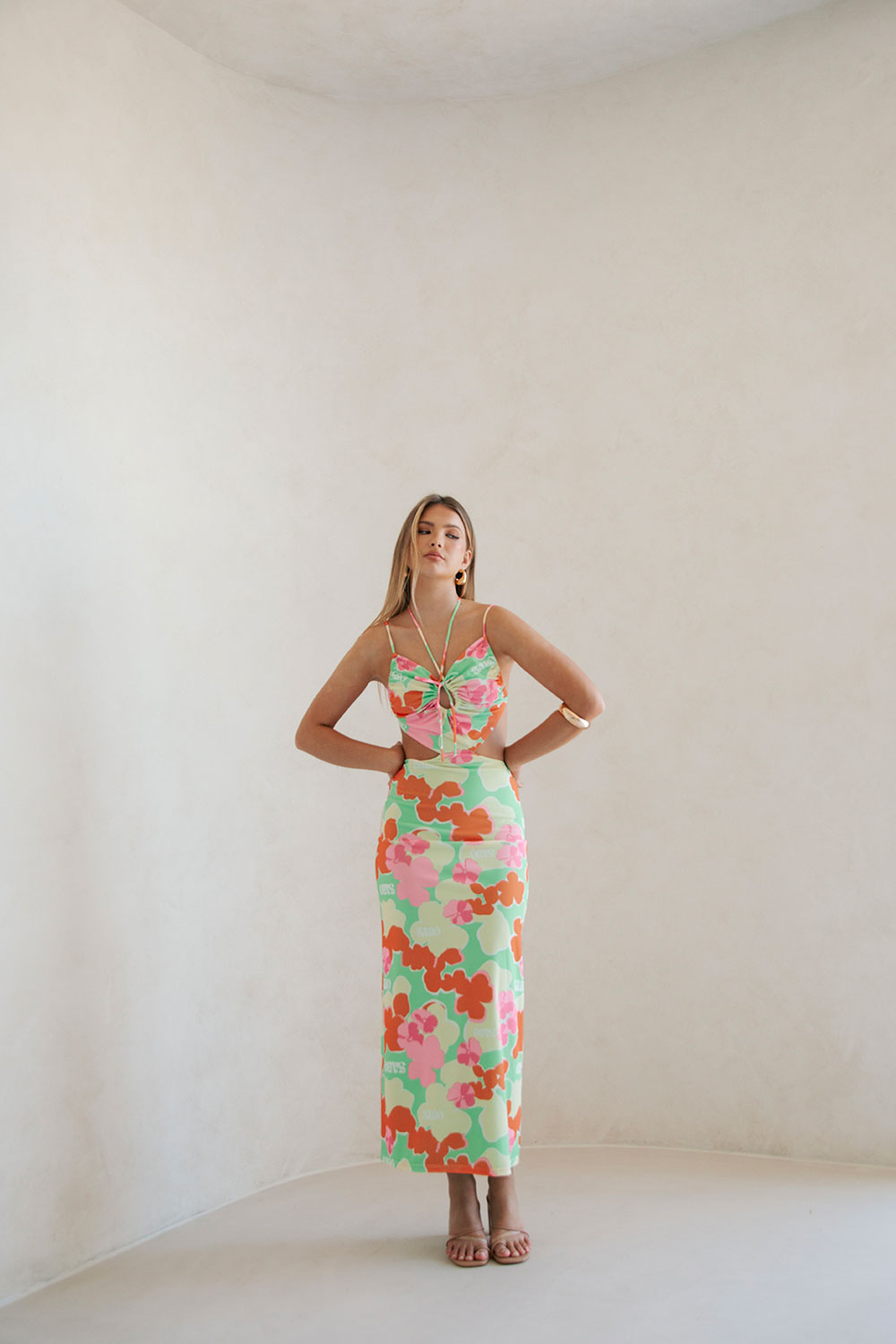 Summer-Inspired Backless Women's Misty Floral Mela Dress for Vacation