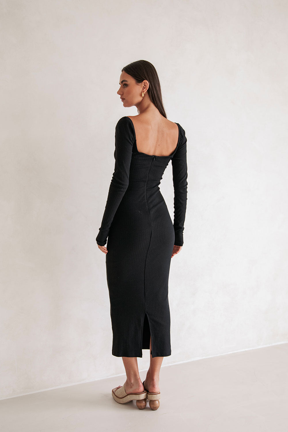 Stylish Black Geneva Dress with Chic Design