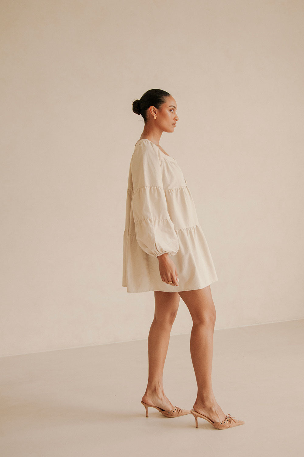 Beige High - Quality Natural Cotton Tiered Palmer Dress with Puff Sleeves