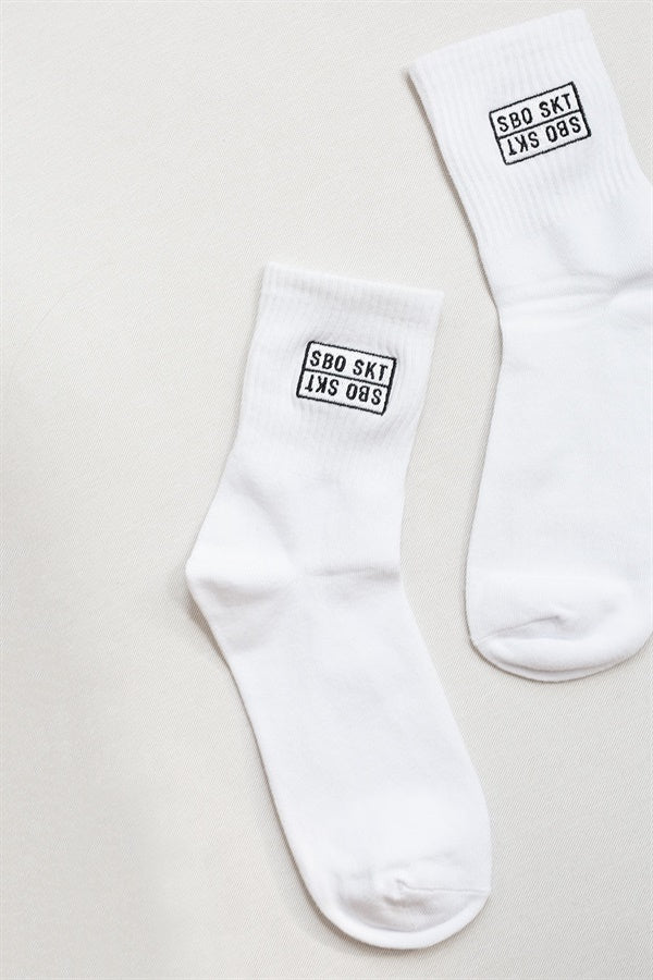 Stylish SBO Crew Socks in Fresh White Color for Sneakers