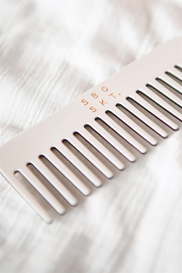 Monochrome SBO SKT Travel - Friendly Comb