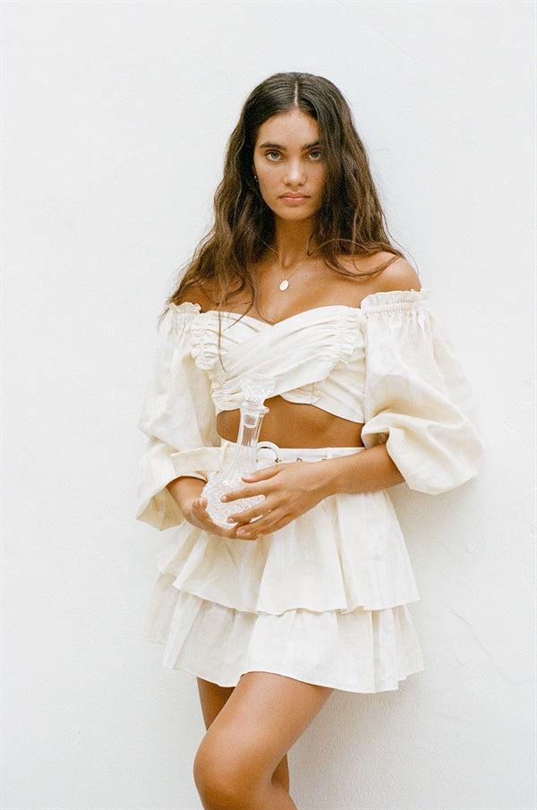 Elegant Backless Cream Zoe Women's Top with Print and Ruffle Details