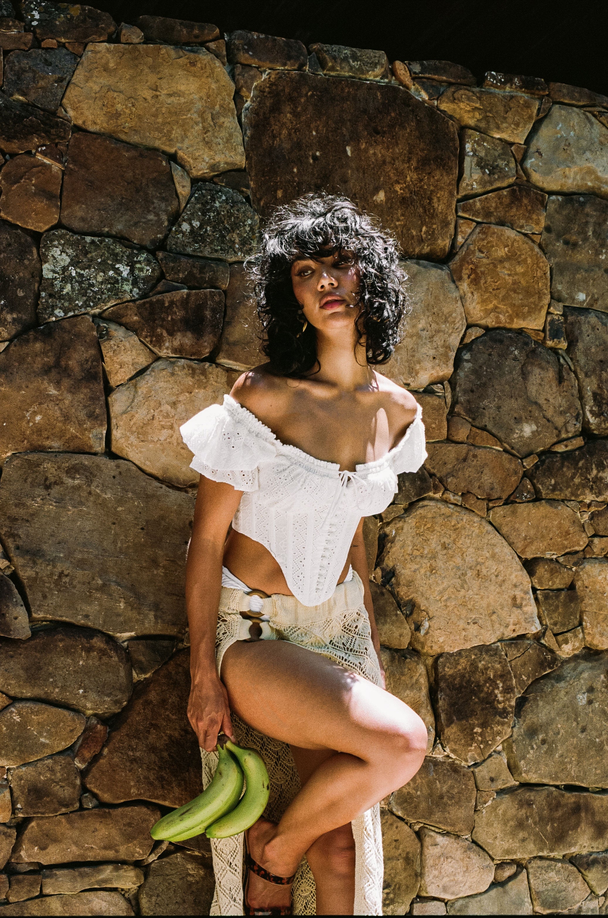 SABO LUXE Exquisite White Natural Cotton Broiderie Off - Shoulder Stara Top