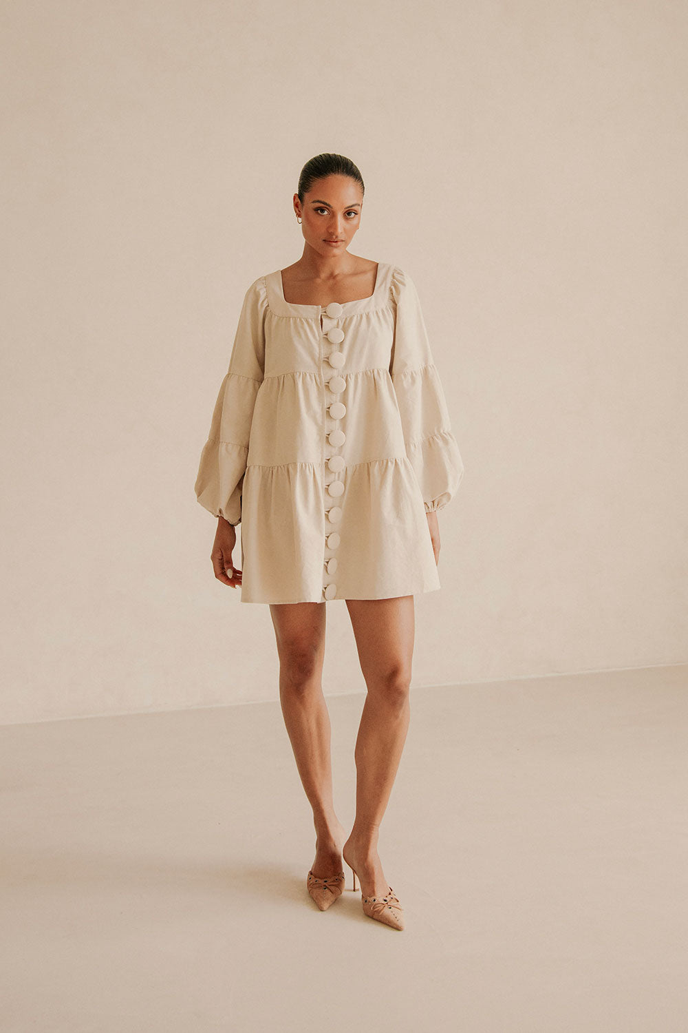 Beige High - Quality Natural Cotton Tiered Palmer Dress with Puff Sleeves