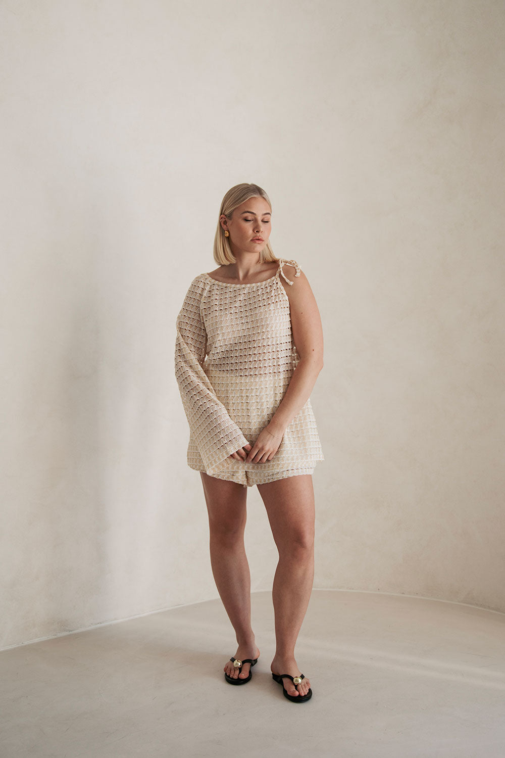 Stylish Cream and White Jacquard Knit Suka Resort Shorts