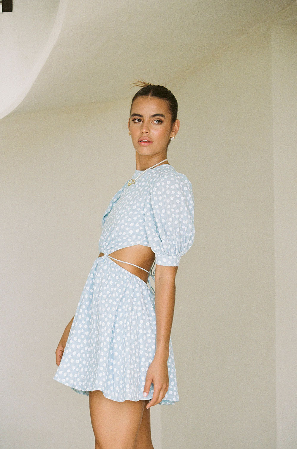Sky Blue White Floral Print Backless Short Puff Sleeve Octavia Dress