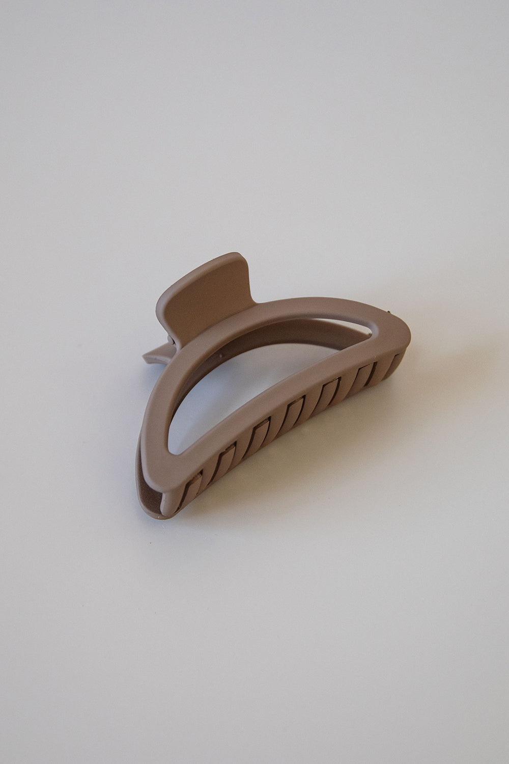 Laurenne Chocolate Semi - Circle Claw Clip for Effortless Up - styles
