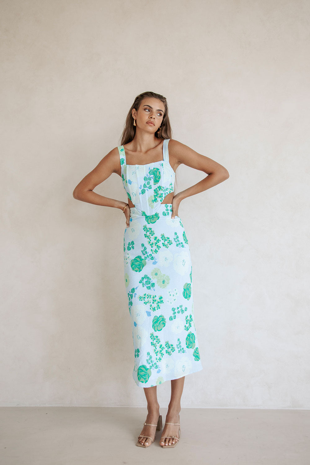 Charming Feliz Midi Dress in Exclusive Corsage Blue Color