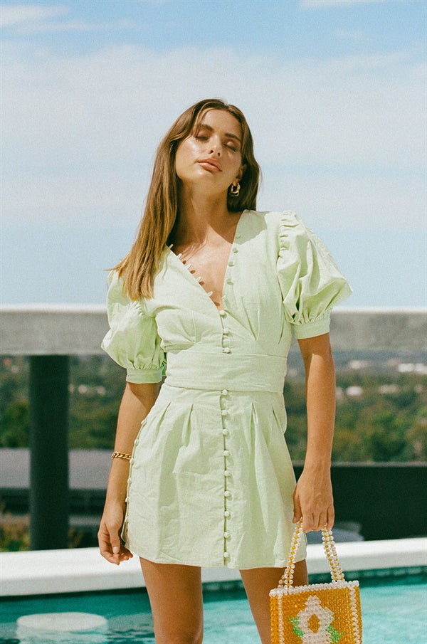 Stunning Green Kori Sample Dress for Fashion Lovers