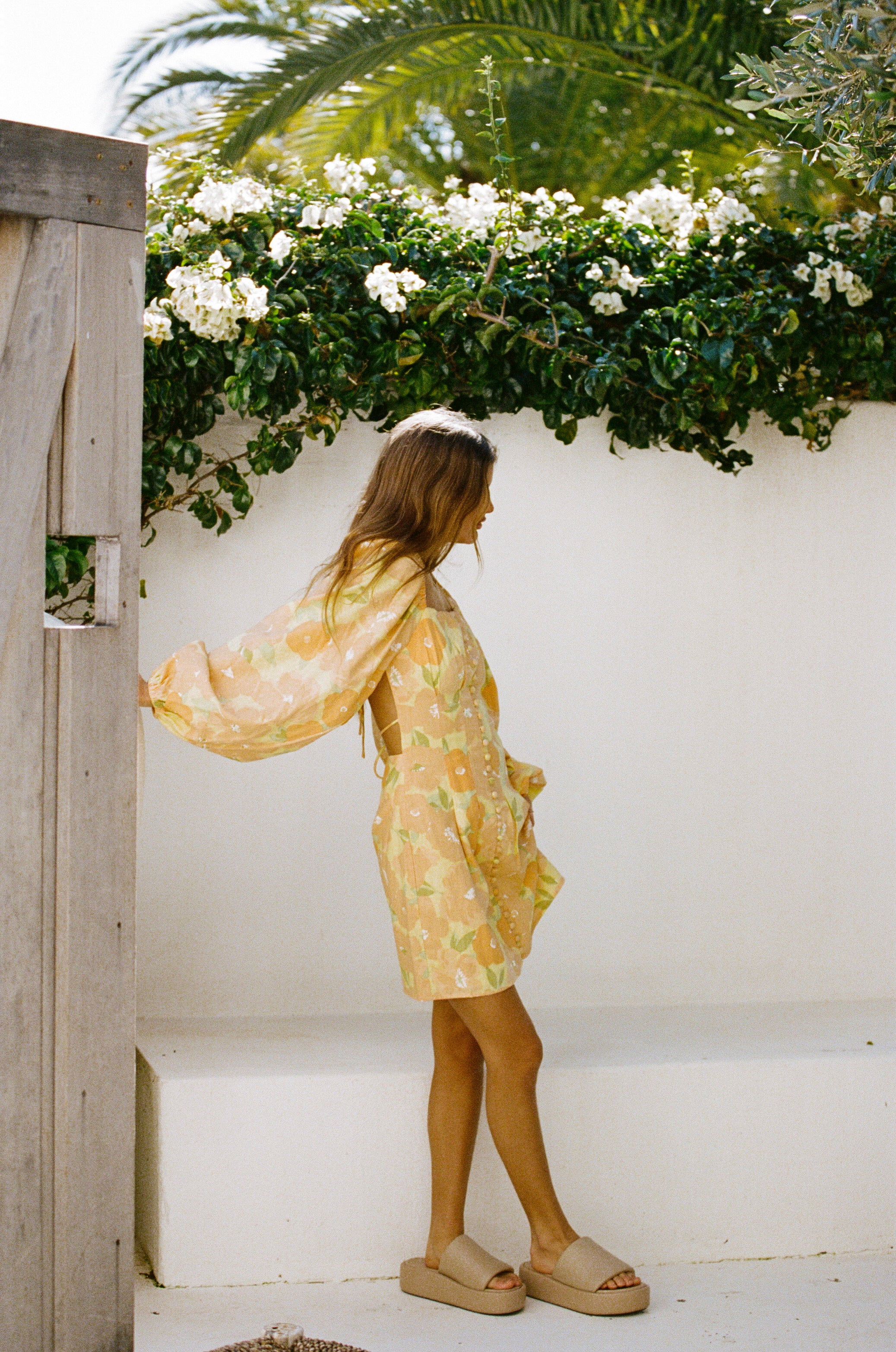Exclusive Floral Citrus Print Backless Linen Cotton Blend Zhuri Dress