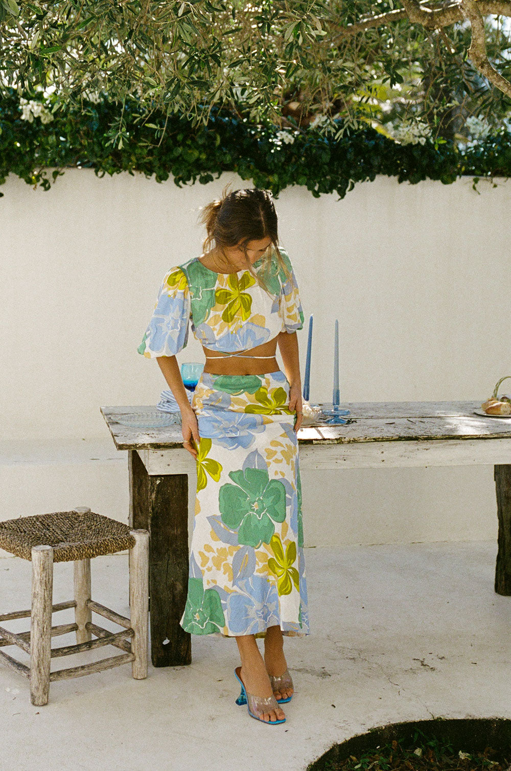 Stylish Bailee High - Waisted Maxi Skirt with Bold Aqua Floral Print