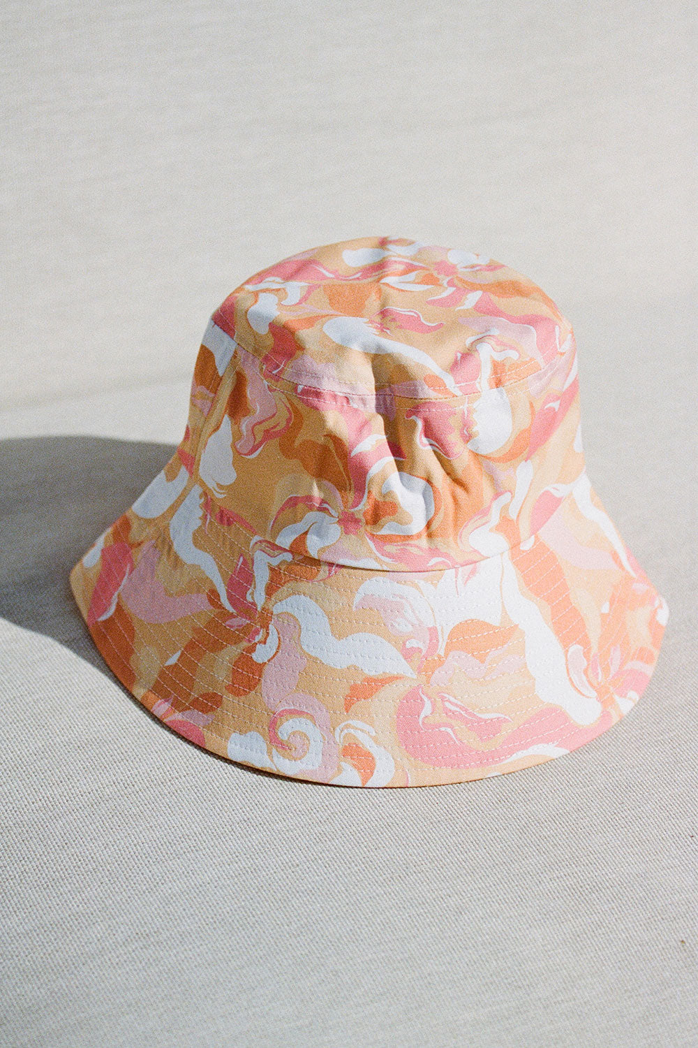 Stylish Calista Sunset Print Wide - Brim Bucket Hat
