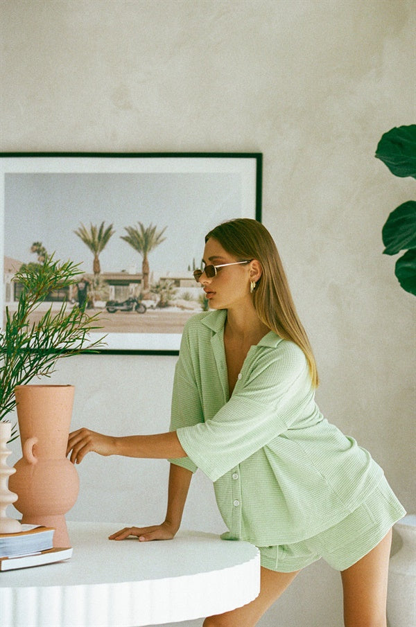Stylish Green Summer Kase Shorts for a Fashionable Look