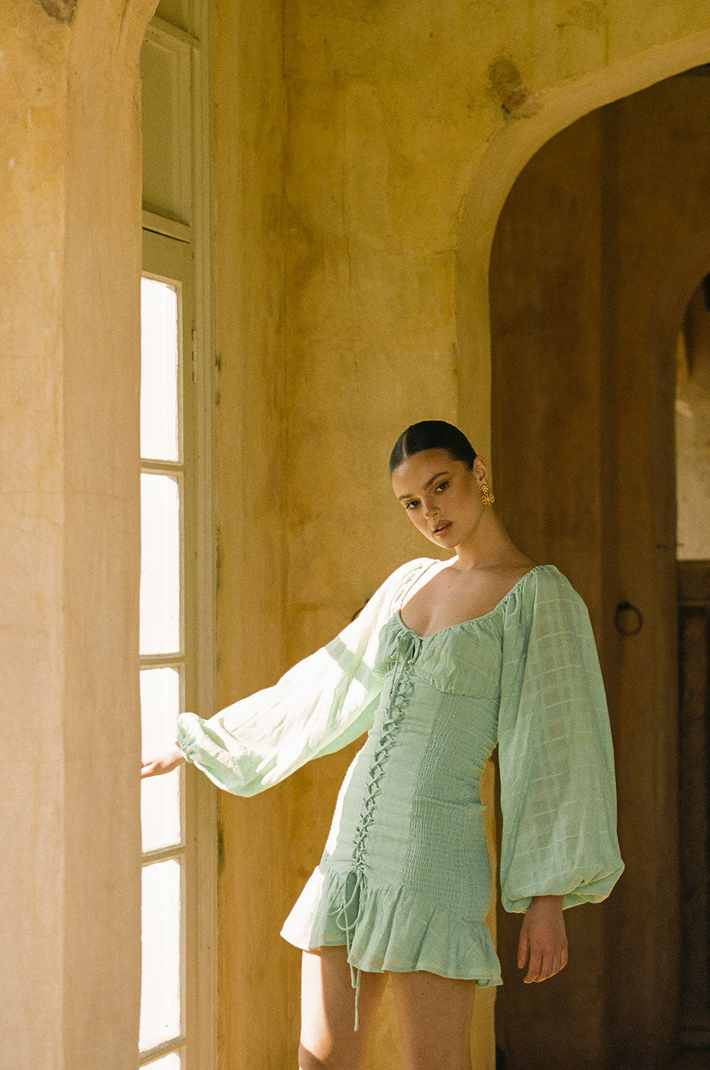 Exquisite Sabo Kait Dress with Puff Sleeves and Lace Details