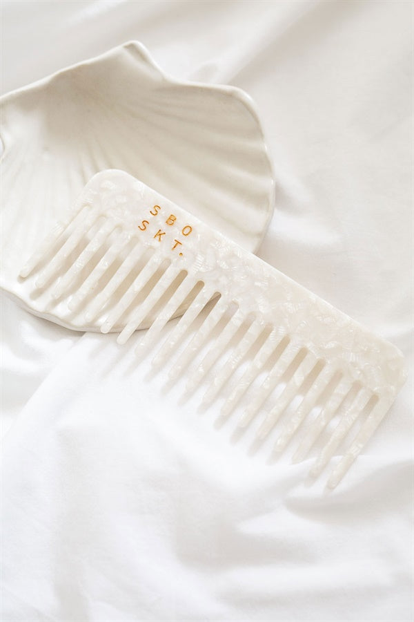 SBO SKT Ivory and Cream Shell Comb with Gold Detailing