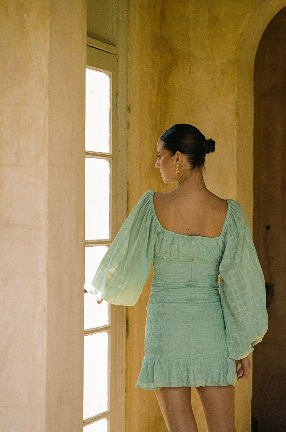 Exquisite Sabo Kait Dress with Puff Sleeves and Lace Details