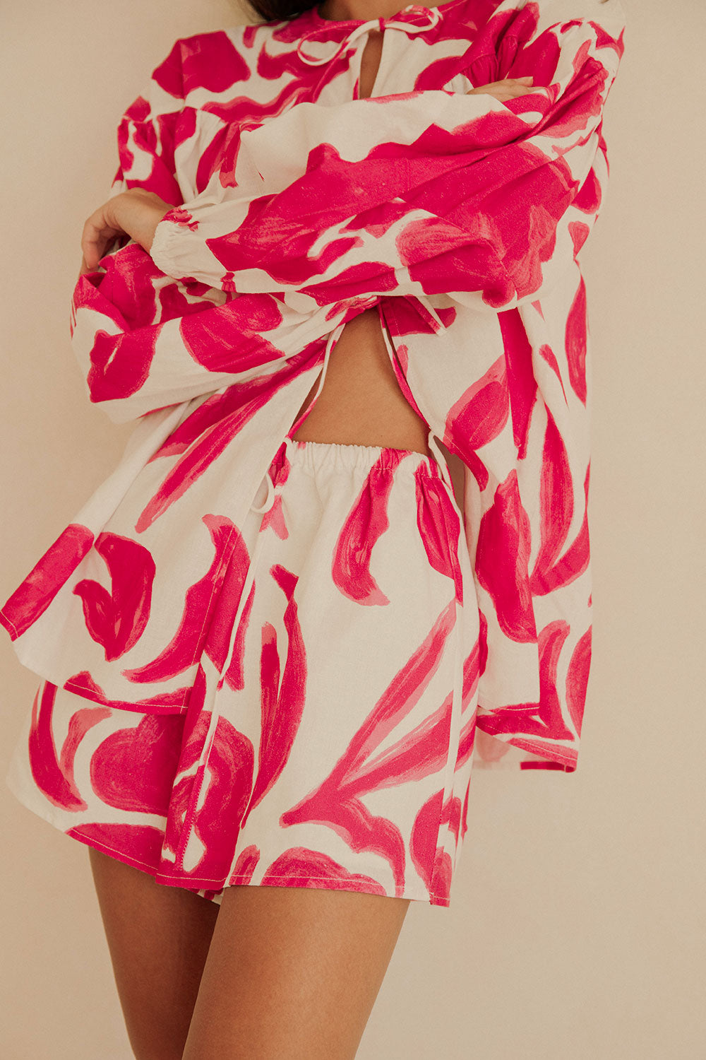 Elegant Ada Floral Mina Shorts for Relaxed Vacations