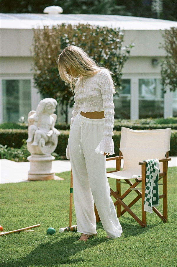 Exquisite Off-White Coconut Textured Crepe Scrunch Top