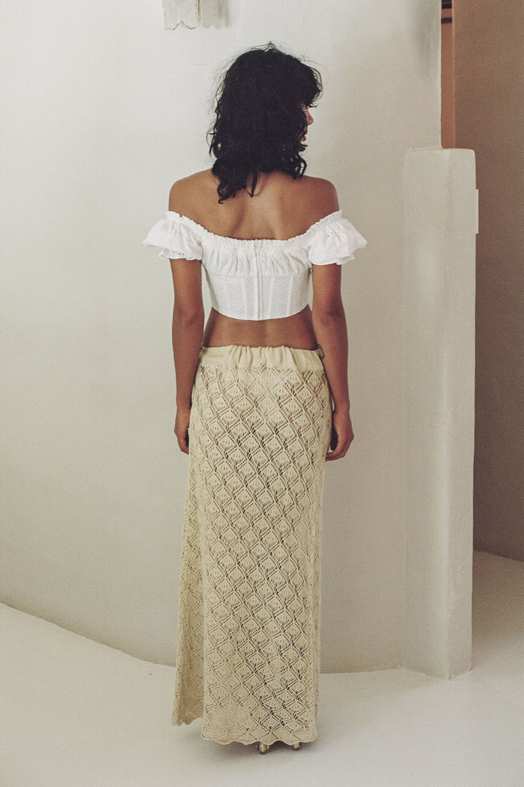 SABO LUXE Exquisite White Natural Cotton Broiderie Off - Shoulder Stara Top