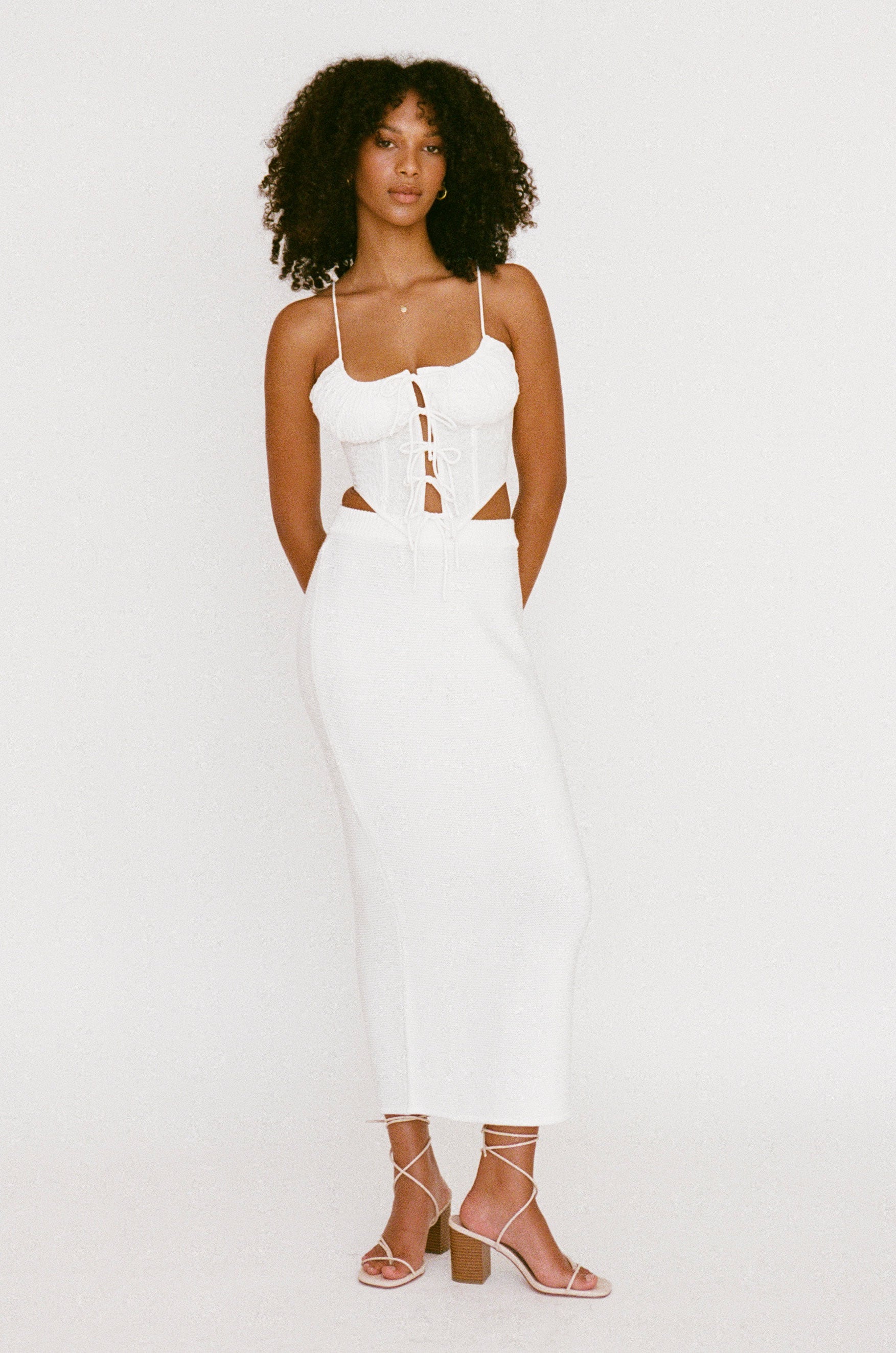 Dominica Women's Fashionable Contouring Top