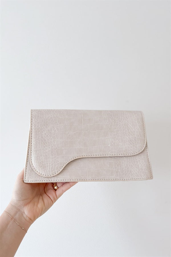 Adorable Ivory Tatti Bag with Versatile Straps