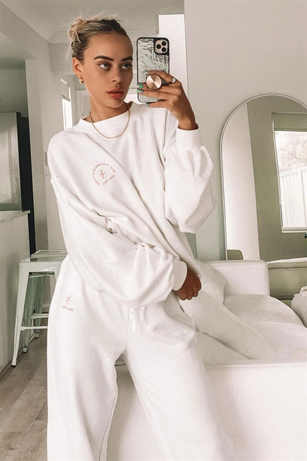 Unique Stay-at-Home Sweatpants with a Faint Mark