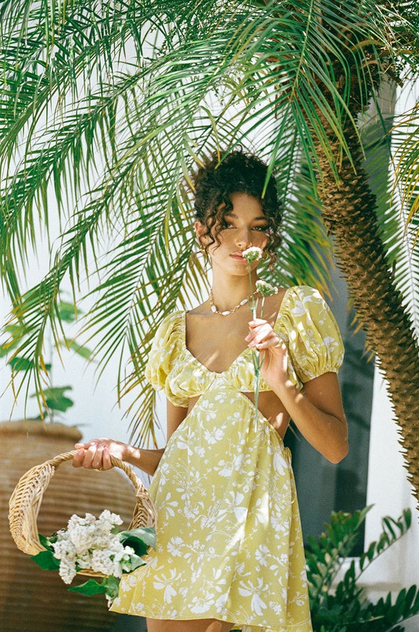 Vibrant Yellow Eilish Summer Floral Dress with Stylish Details