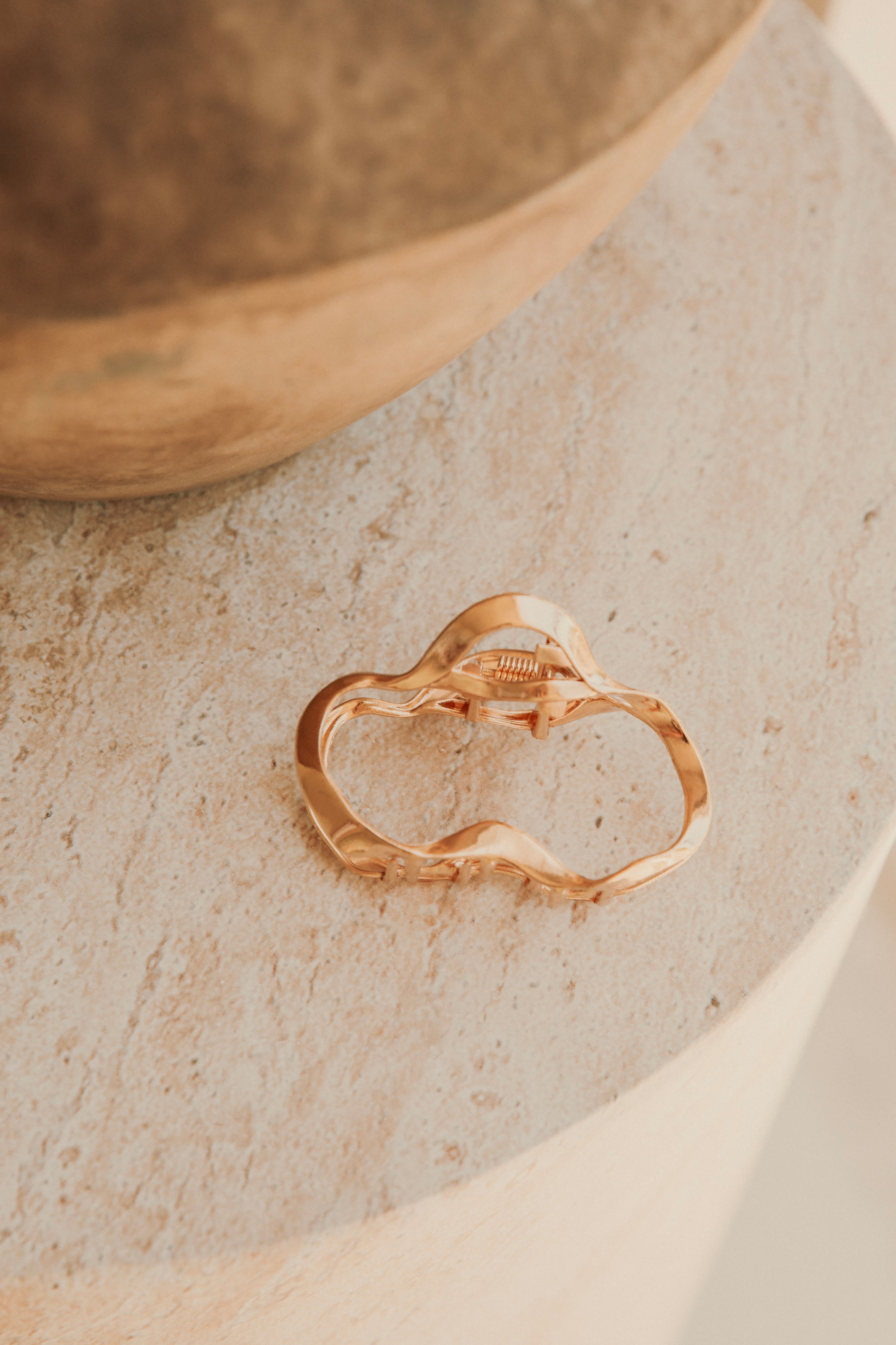 Gorgeous Gold-Toned Solana Hammered Look Claw Clip for Effortless Updo