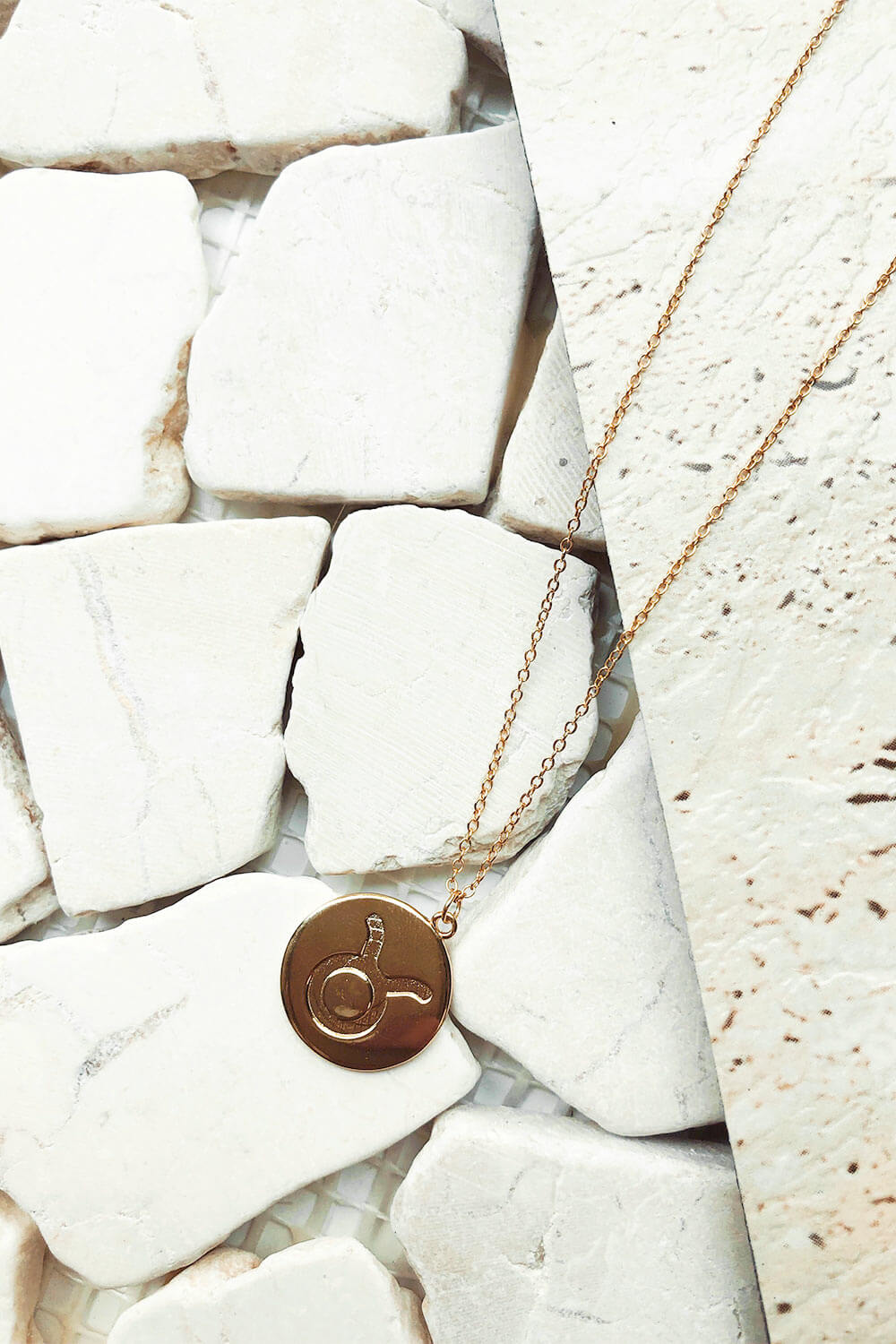 Personalised Gold-Toned Zodiac Sign Round Pendant Necklace - A Fashionable Accessory
