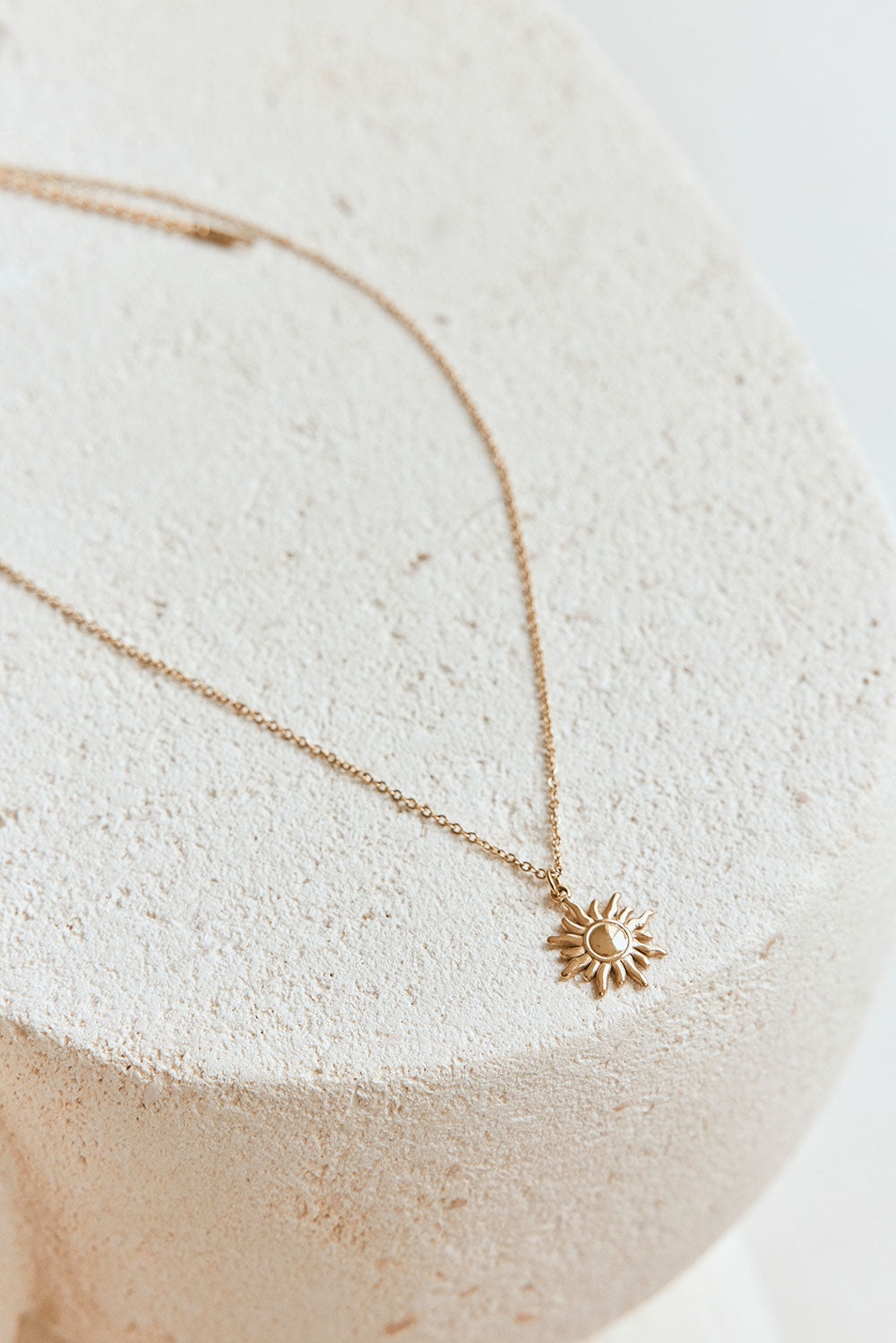 Stylish Gold-Toned Summer Sol Sun Pendant Necklace