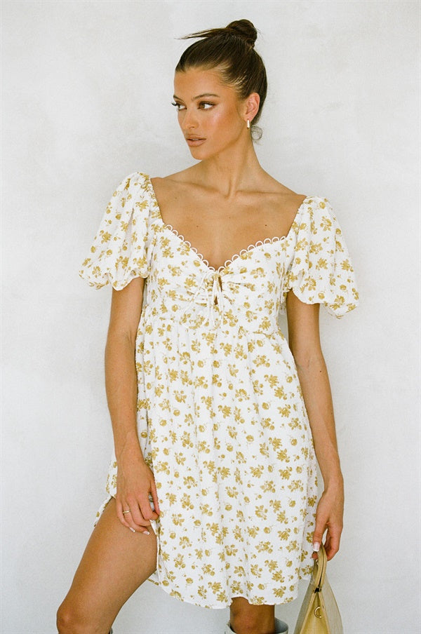 Charming Textured Lightweight Floral Sandi Babydoll Dress