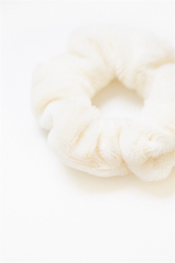 Fluffy Cream Soft Scrunchie - Ideal for High Ponytails