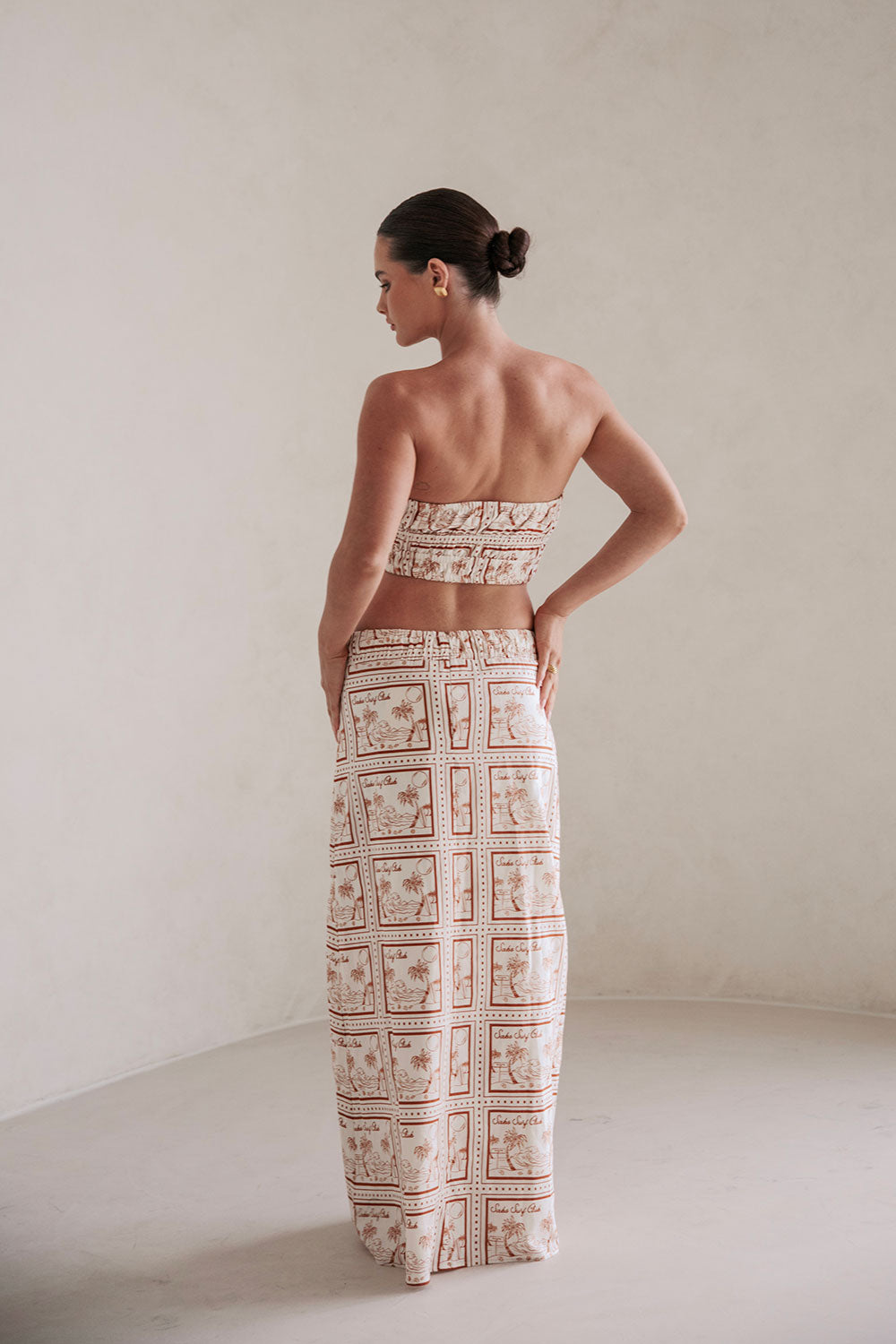 Fashionable Women's Xylah Maxi Skirt with Exclusive Sabo Postcard Print