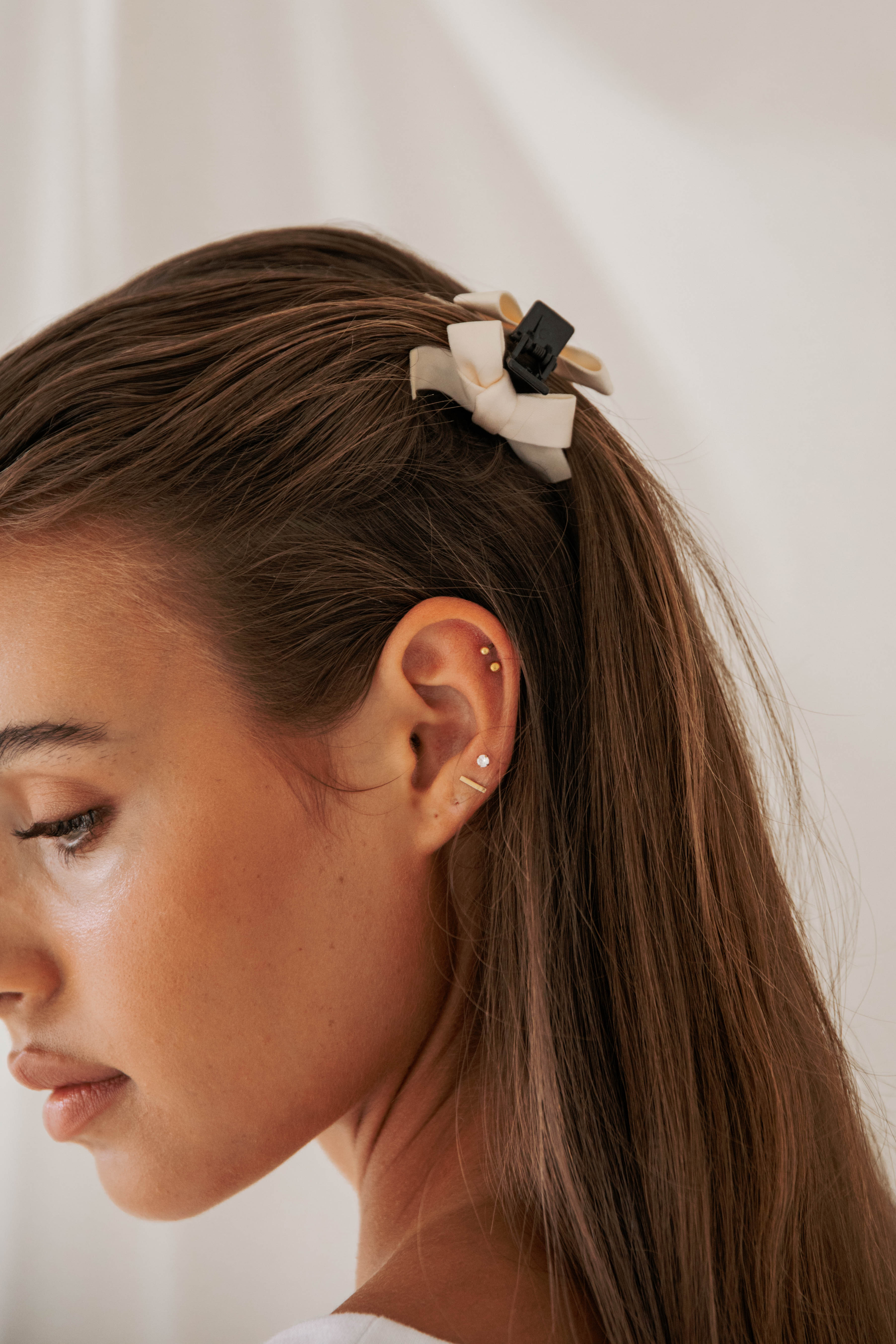 Miniature Ivory Ribbon Bow Black Claw Hair Clips - Lia Style
