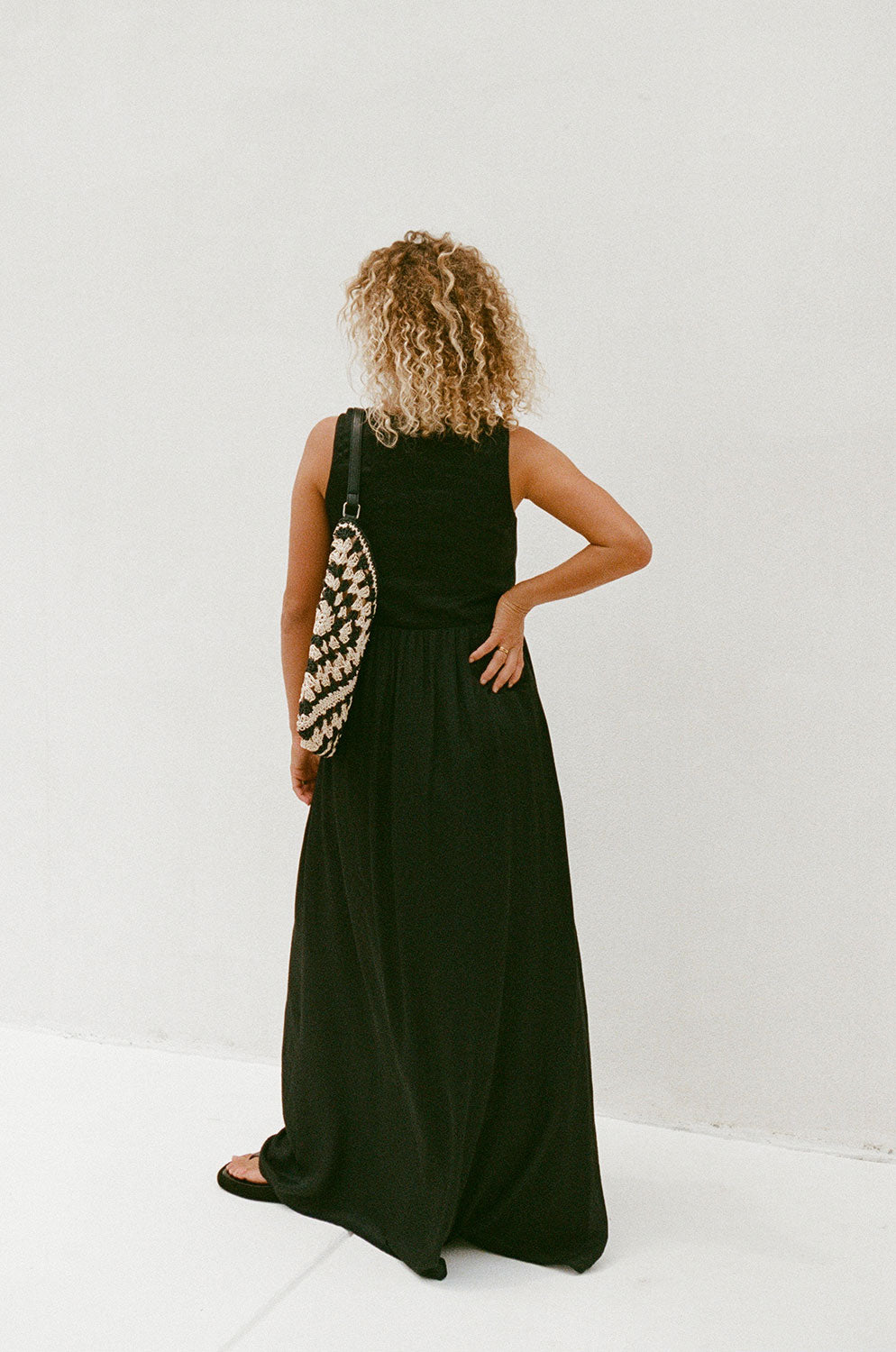 Elegant Black Hara Chiffon-feel Maxi Dress