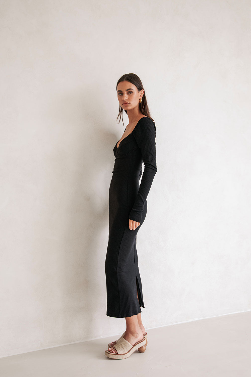 Stylish Black Geneva Dress with Chic Design