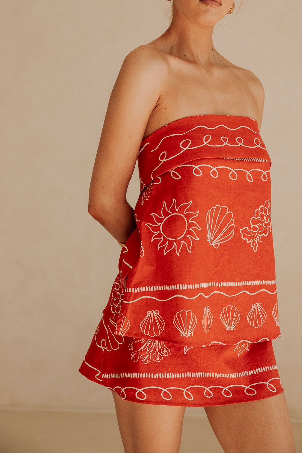 Summer-Inspired Ria Peace Strapless Longline Boxy Top