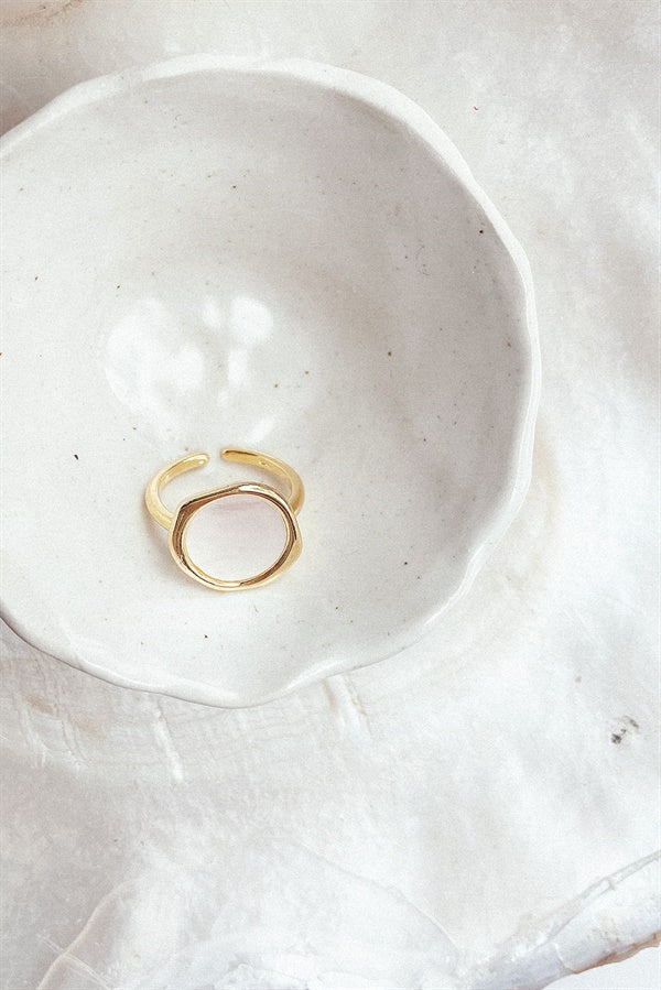 Stylish Gold-Toned Signet Ring with Ivory Centre and Imperfect Edge