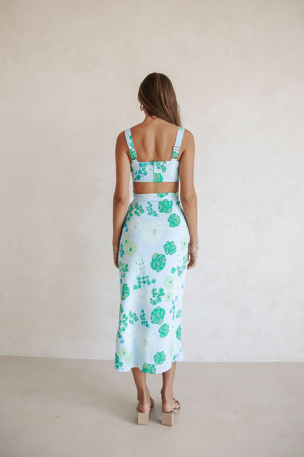 Charming Feliz Midi Dress in Exclusive Corsage Blue Color