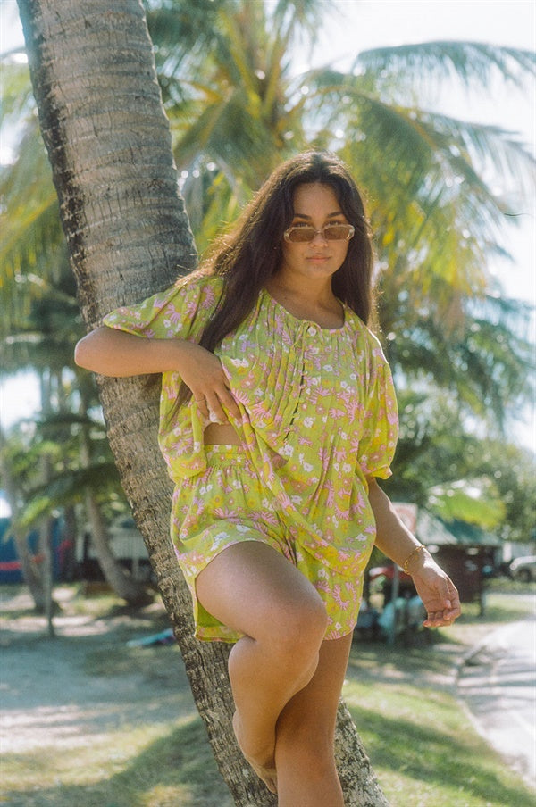 Retro-Style Leta Top - Exclusive Sample for Fashion Lovers