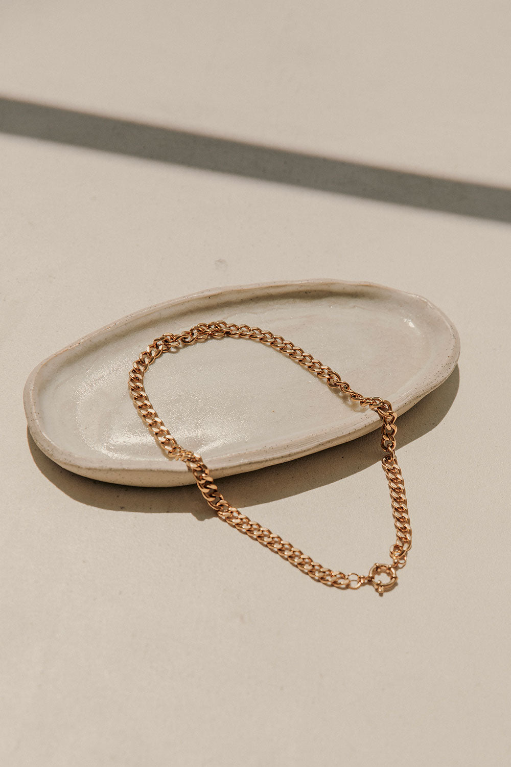 Stylish 18k Gold Plated Bel Air Necklace with Anchor Clasp Detail